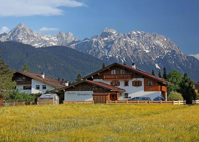 Gaestehaus Christophorus - Edelweiss Krün