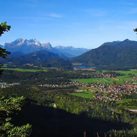 Appartement Gaestehaus Christophorus - Edelweiss Krün